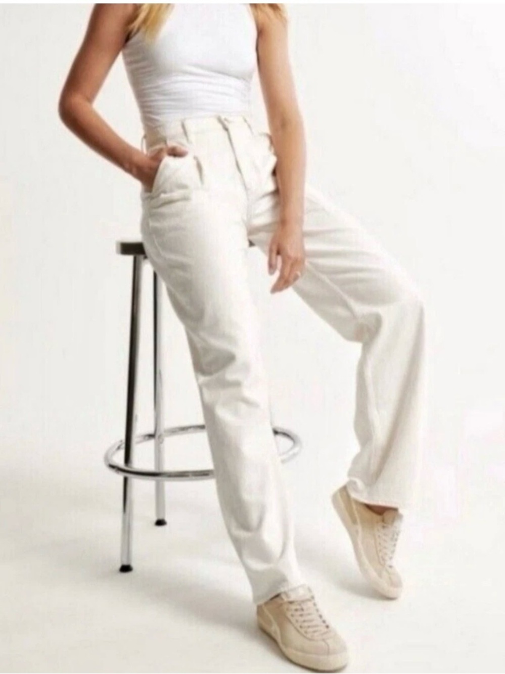 A&F High Rise Loose Jeans in Ecru